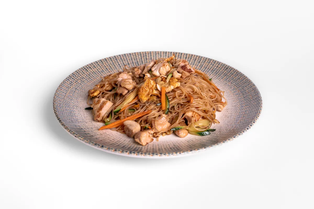 Tăiței de Orez cu Pui